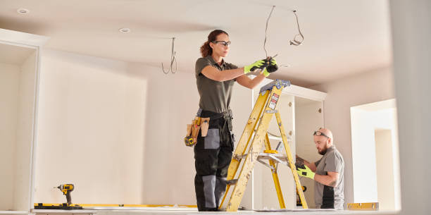 Best Affordable Emergency Electrician  in Coral Hills, MD